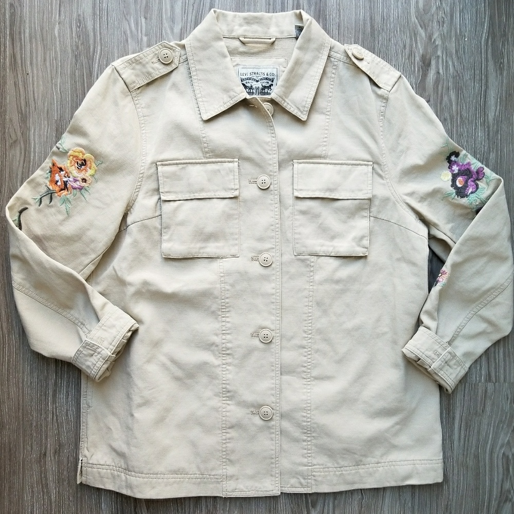 NWT Levi's embroidered jacket